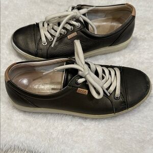 Ecco sneakers